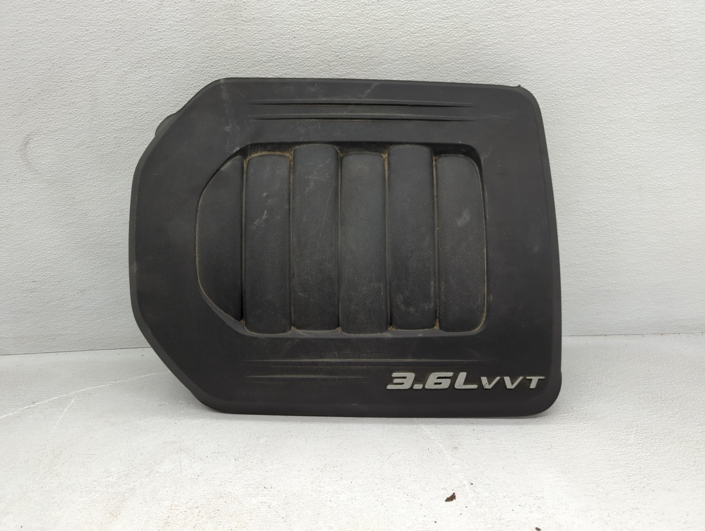 2013 Dodge Grand Caravan Engine Cover - Oemusedautoparts1.com