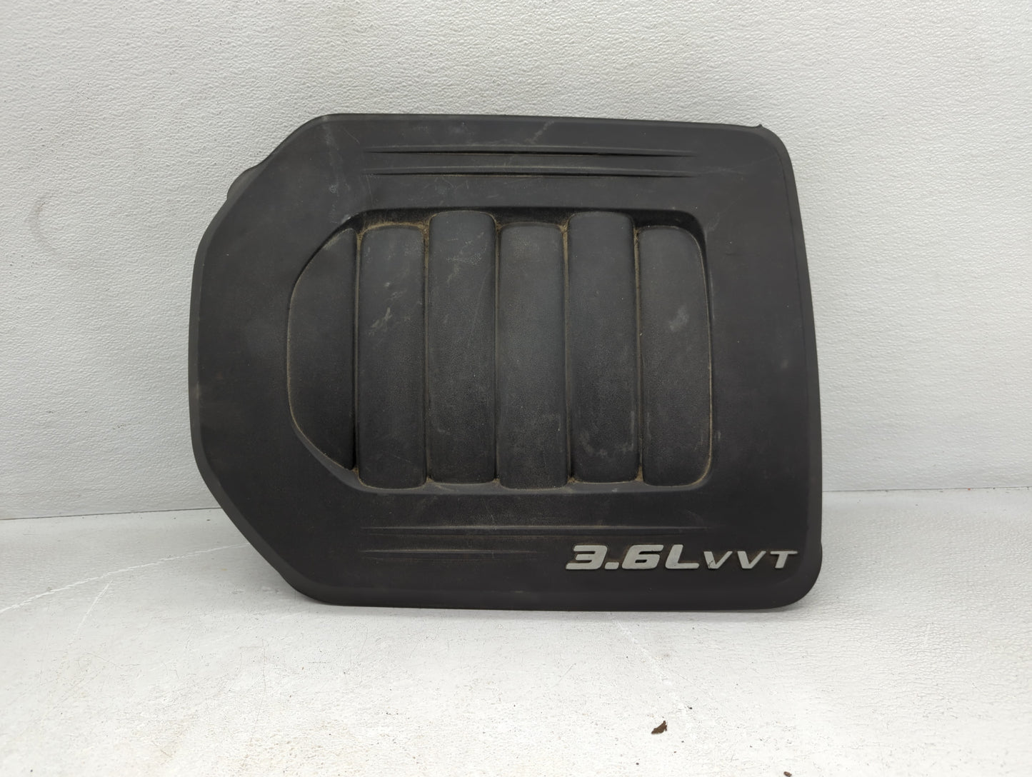 2013 Dodge Grand Caravan Engine Cover - Oemusedautoparts1.com