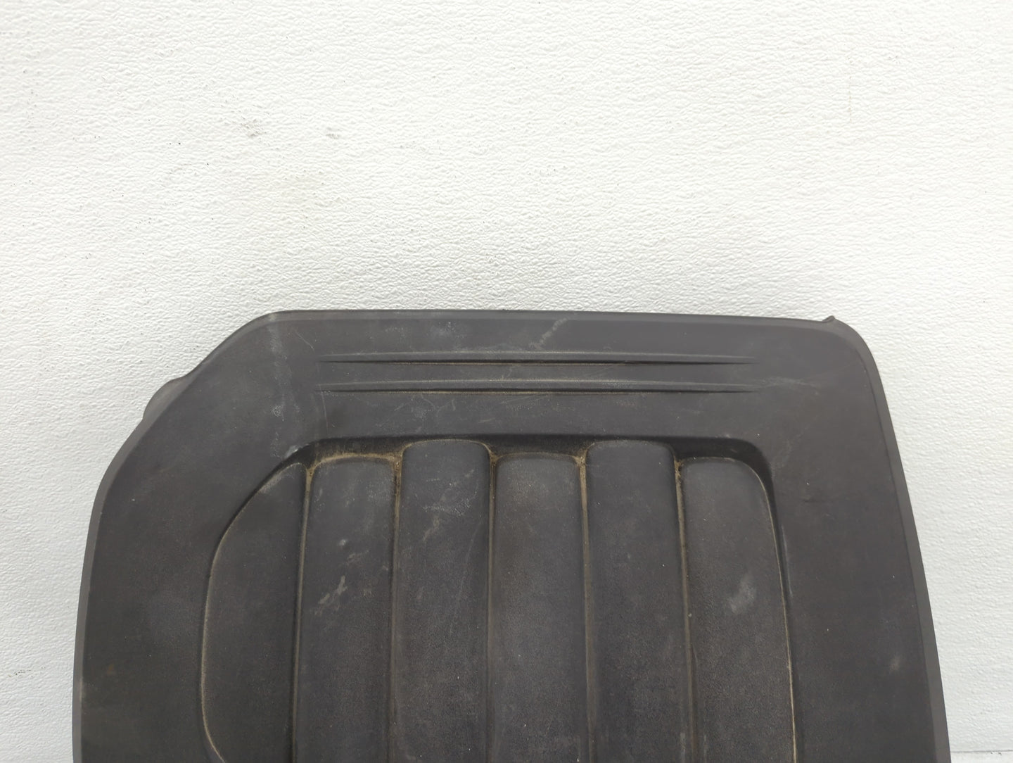 2013 Dodge Grand Caravan Engine Cover - Oemusedautoparts1.com