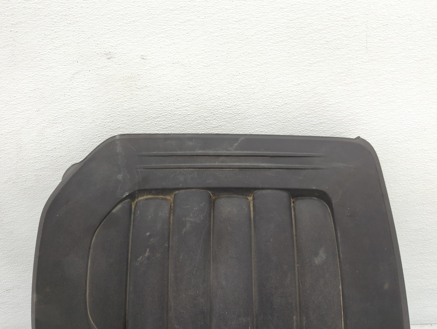 2013 Dodge Grand Caravan Engine Cover - Oemusedautoparts1.com
