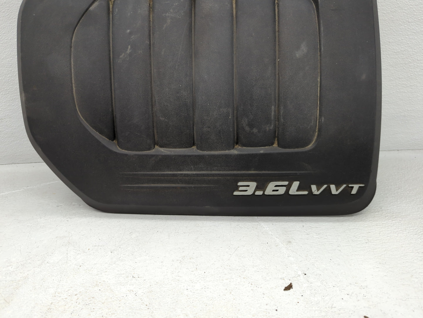 2013 Dodge Grand Caravan Engine Cover - Oemusedautoparts1.com