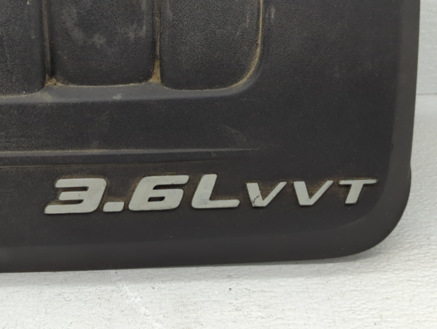 2013 Dodge Grand Caravan Engine Cover - Oemusedautoparts1.com
