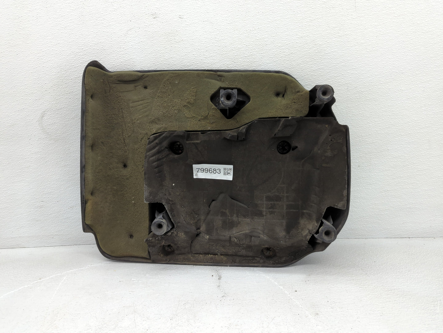 2013 Dodge Grand Caravan Engine Cover - Oemusedautoparts1.com