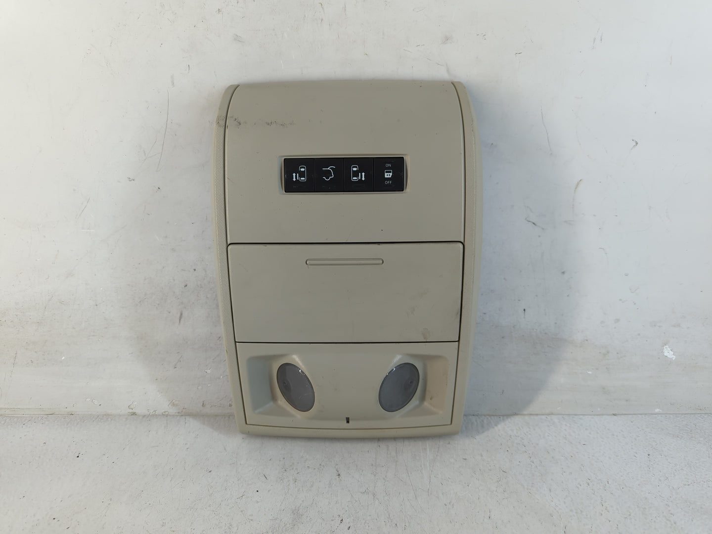2013 Dodge Grand Caravan Overhead Roof Console Interior Dome Light - Oemusedautoparts1.com