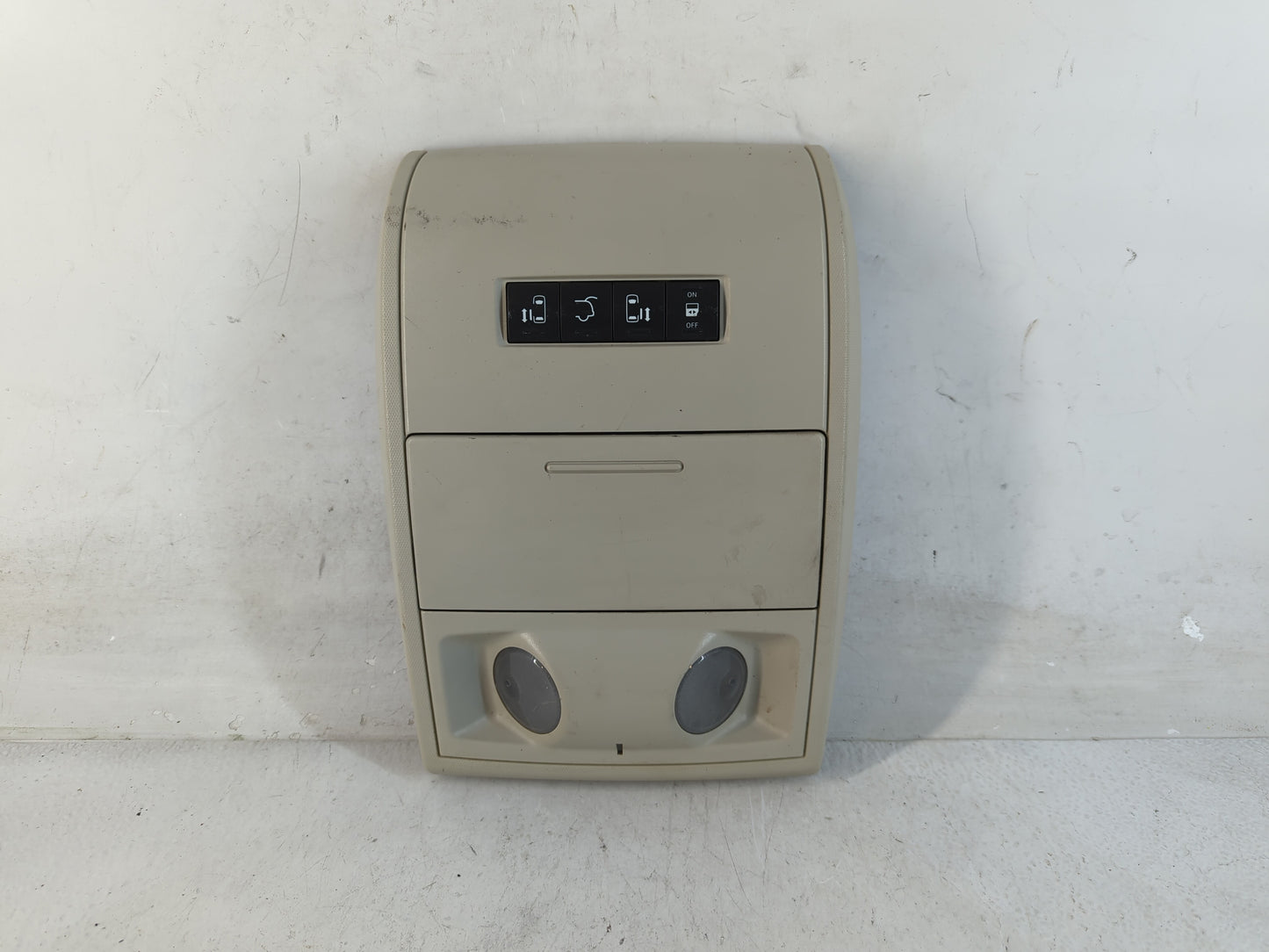 2013 Dodge Grand Caravan Overhead Roof Console Interior Dome Light - Oemusedautoparts1.com