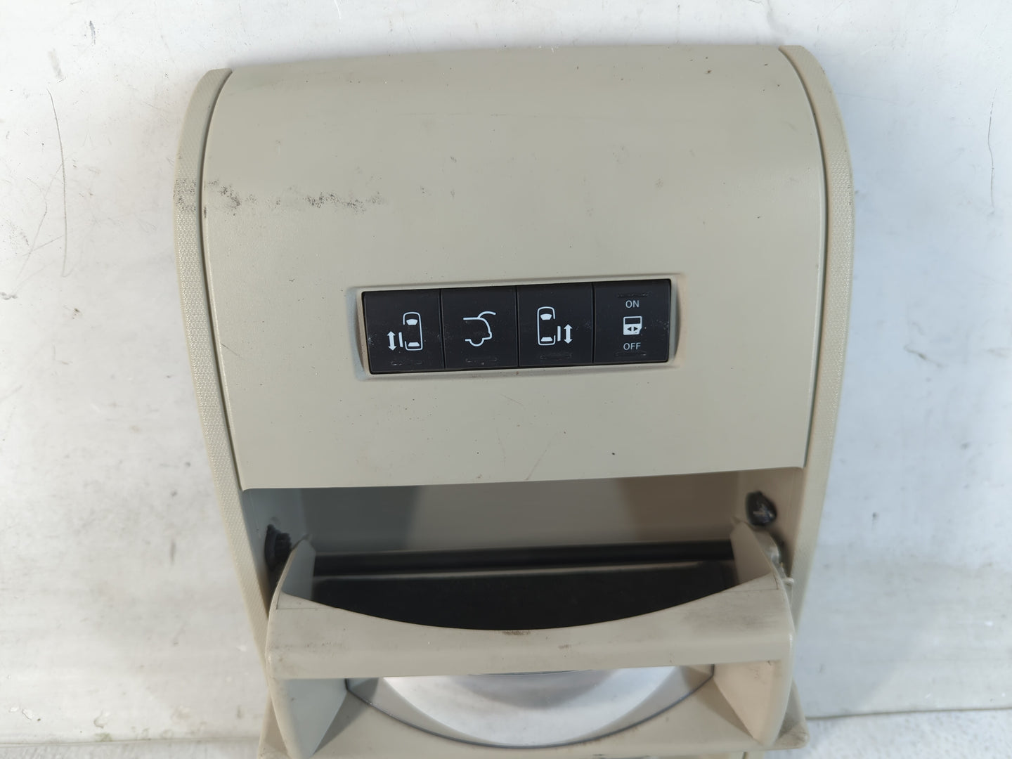 2013 Dodge Grand Caravan Overhead Roof Console Interior Dome Light - Oemusedautoparts1.com