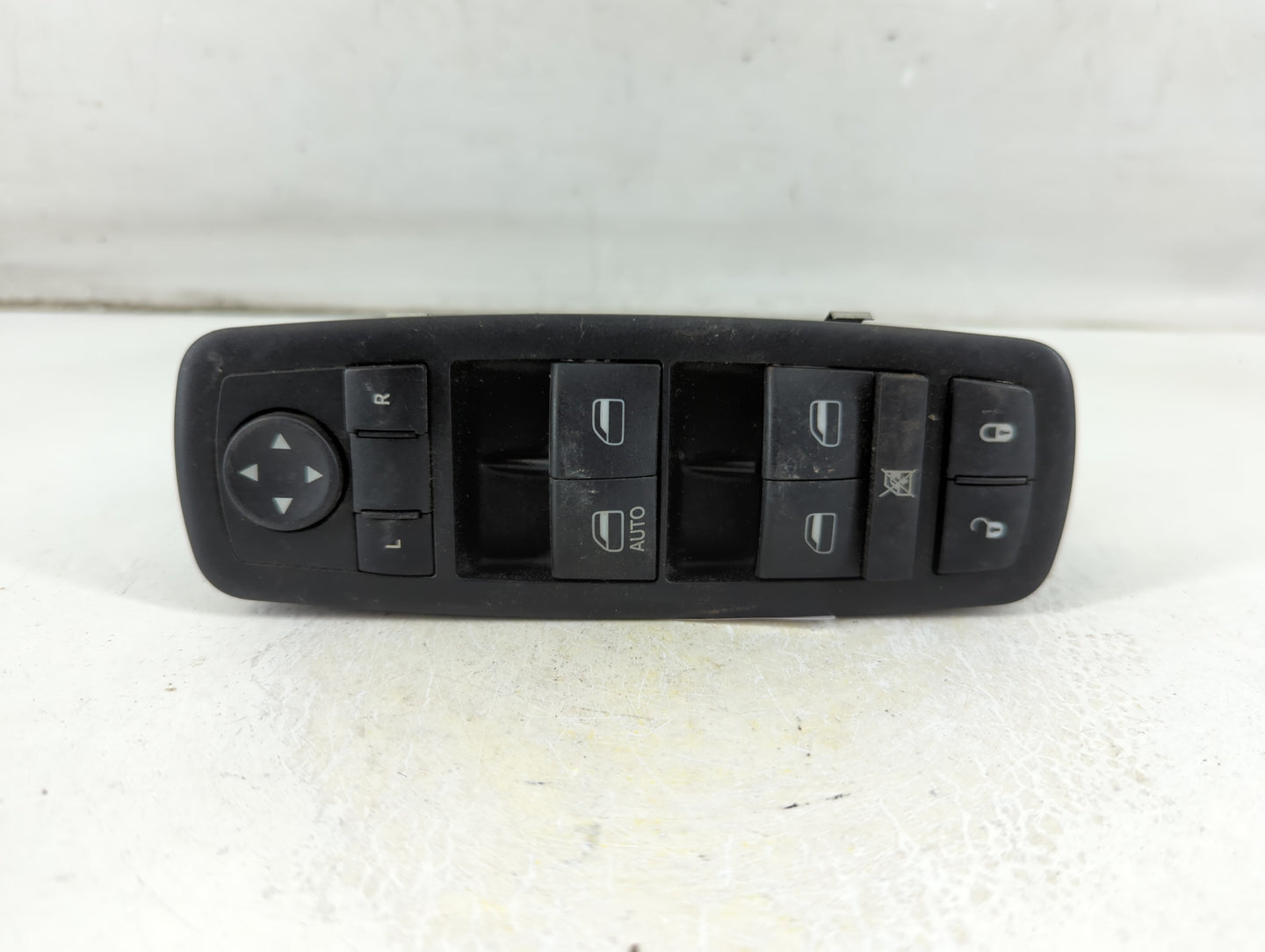 2013 Dodge Journey Master Power Window Switch Replacement Driver Side Left P/N:68084001AB Fits OEM Used Auto Parts - Oemused