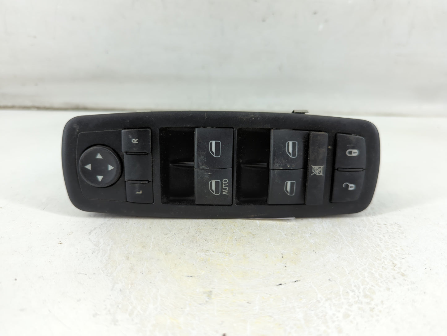 2013 Dodge Journey Master Power Window Switch Replacement Driver Side Left P/N:68084001AB Fits OEM Used Auto Parts - Oemused