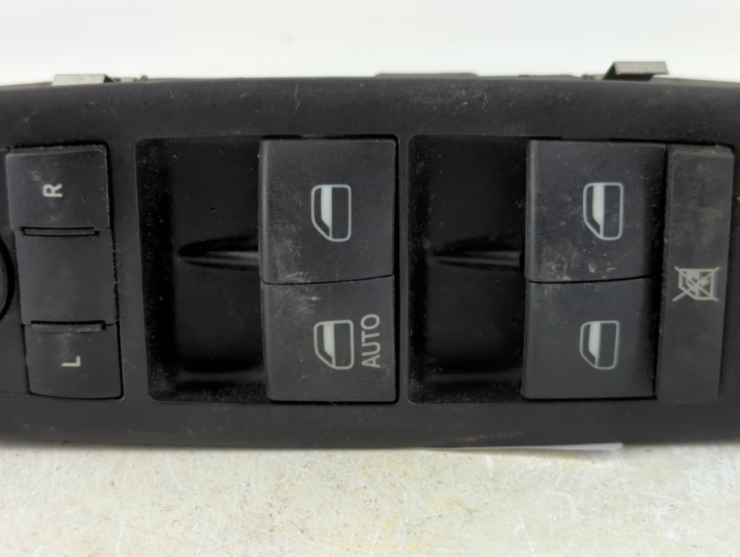 2013 Dodge Journey Master Power Window Switch Replacement Driver Side Left P/N:68084001AB Fits OEM Used Auto Parts - Oemused