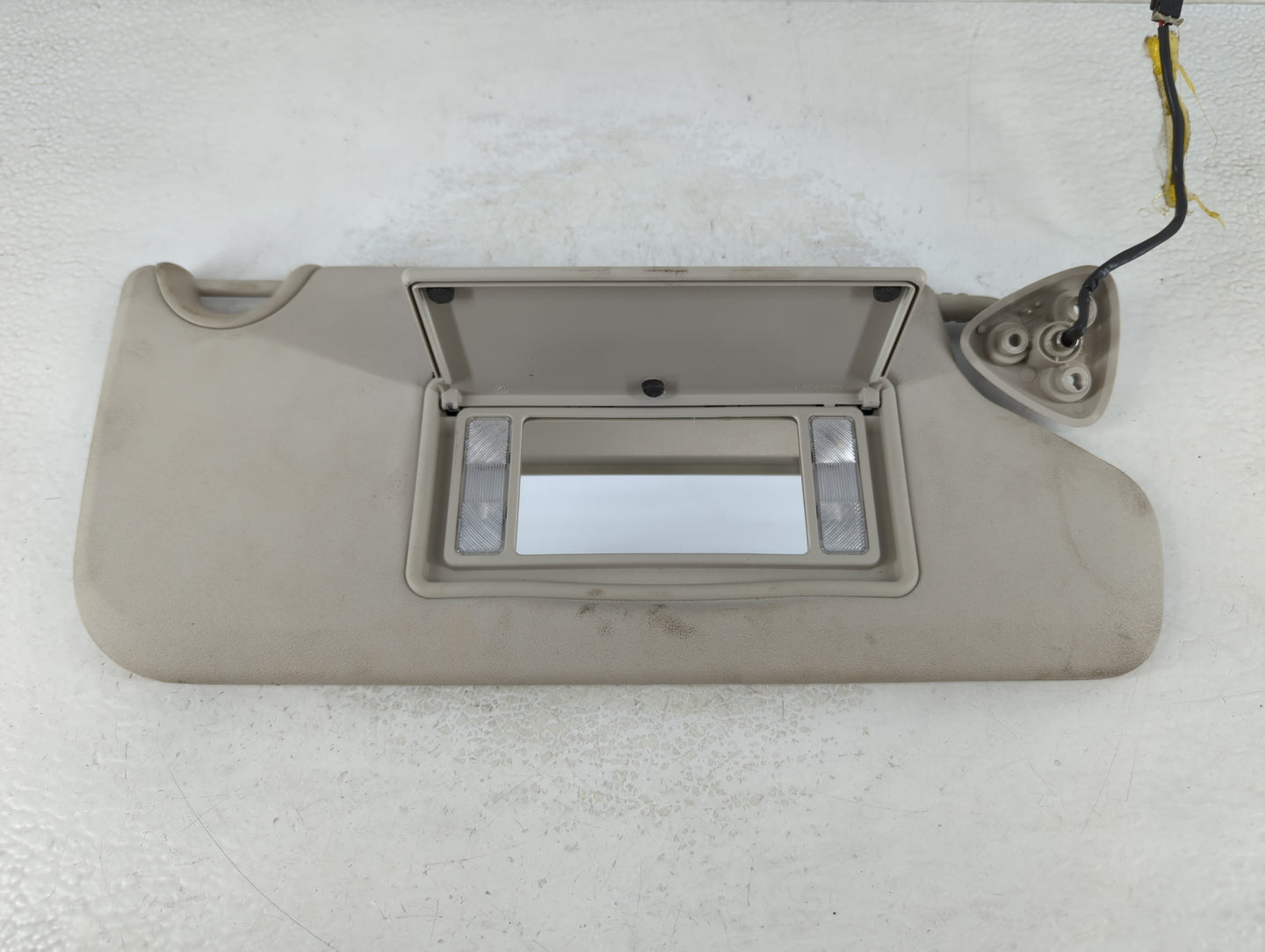 2011-2020 Dodge Journey Sun Visor Shade Replacement Passenger Right Mirror Fits OEM Used Auto Parts - Oemusedautoparts1.com