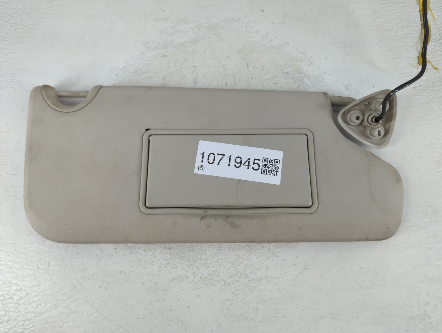 2011-2020 Dodge Journey Sun Visor Shade Replacement Passenger Right Mirror Fits OEM Used Auto Parts - Oemusedautoparts1.com