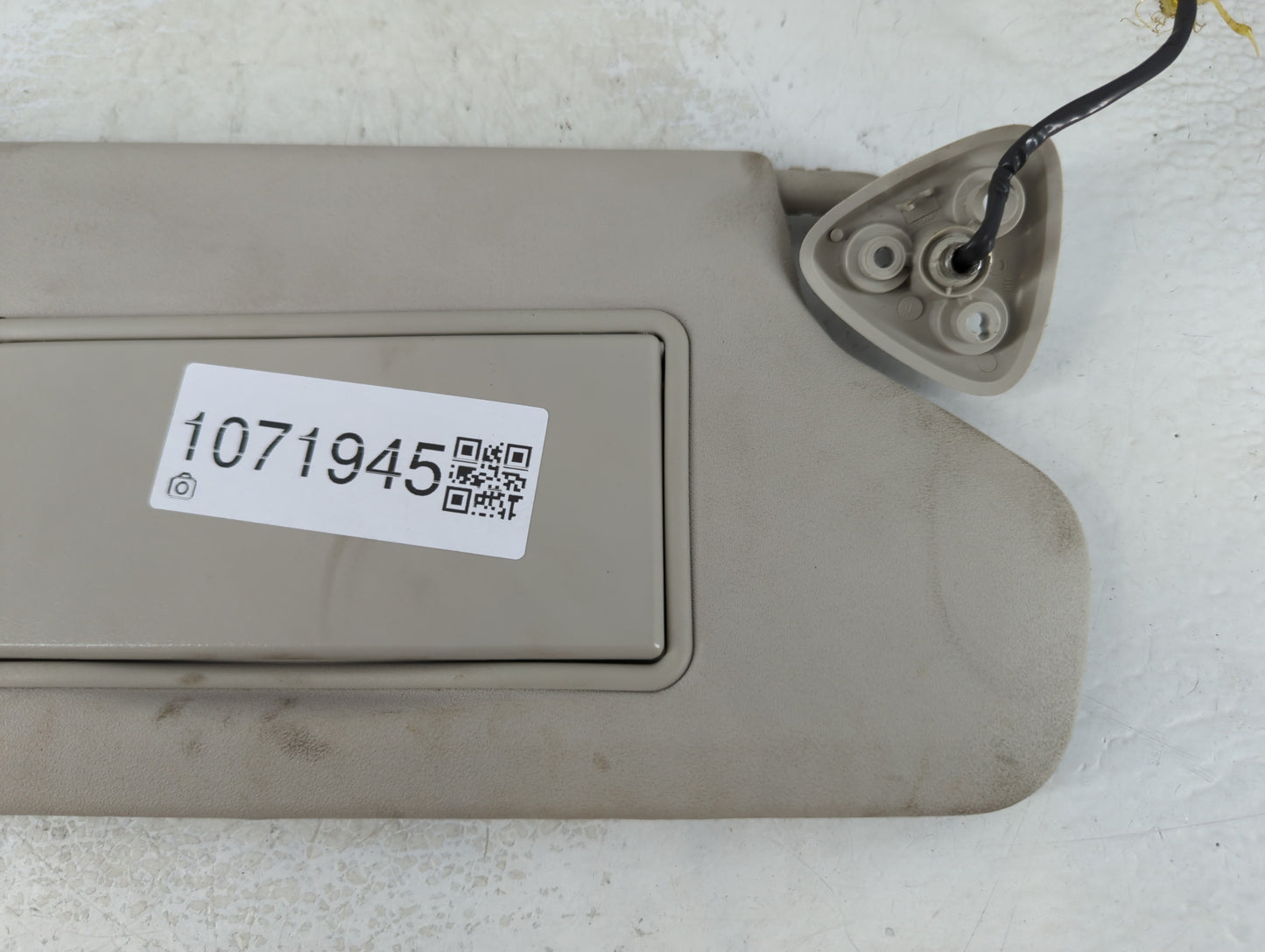 2011-2020 Dodge Journey Sun Visor Shade Replacement Passenger Right Mirror Fits OEM Used Auto Parts - Oemusedautoparts1.com