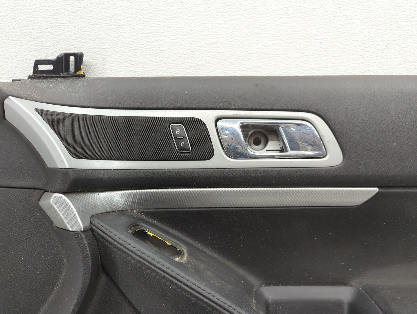 2013 Dodge Journey Engine Cover - Oemusedautoparts1.com