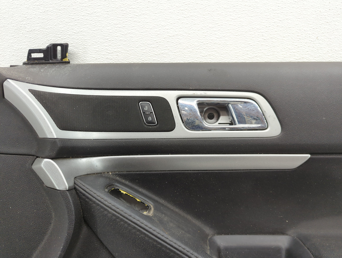 2013 Dodge Journey Engine Cover - Oemusedautoparts1.com