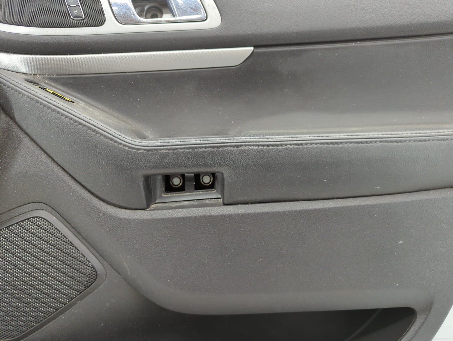2013 Dodge Journey Engine Cover - Oemusedautoparts1.com