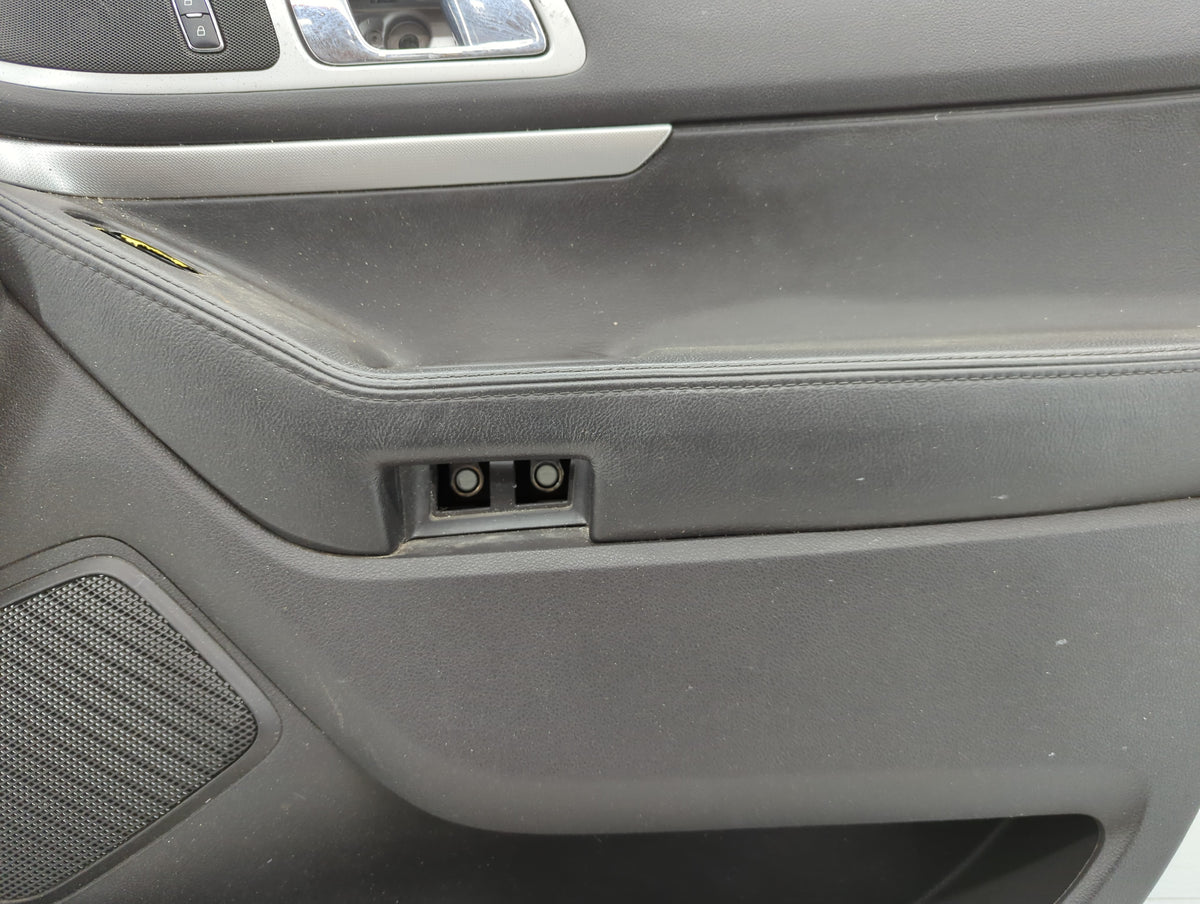 2013 Dodge Journey Front Right Passenger Interior Door Panel Trim 1074639 - Oemusedautoparts1.com