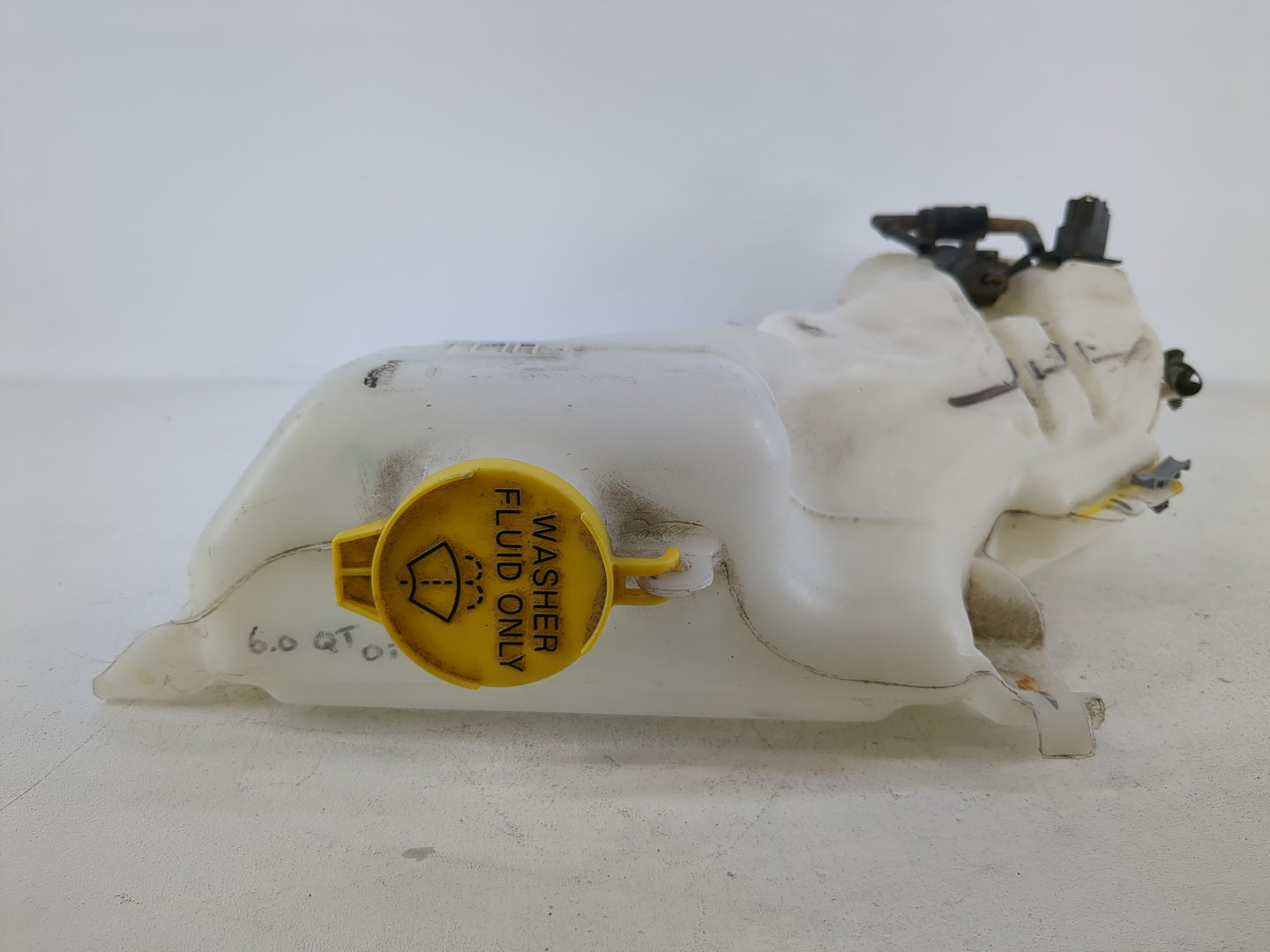 2013 Dodge Journey Windshield Washer Fluid Reservoir Bottle Oem - Oemusedautoparts1.com
