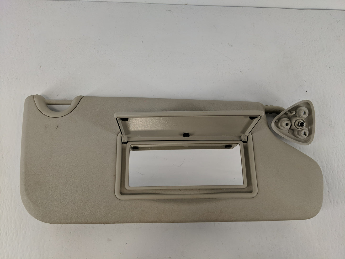 2013 Dodge Journey Sun Visor Shade Replacement Passenger Right Mirror Fits OEM Used Auto Parts - Oemusedautoparts1.com