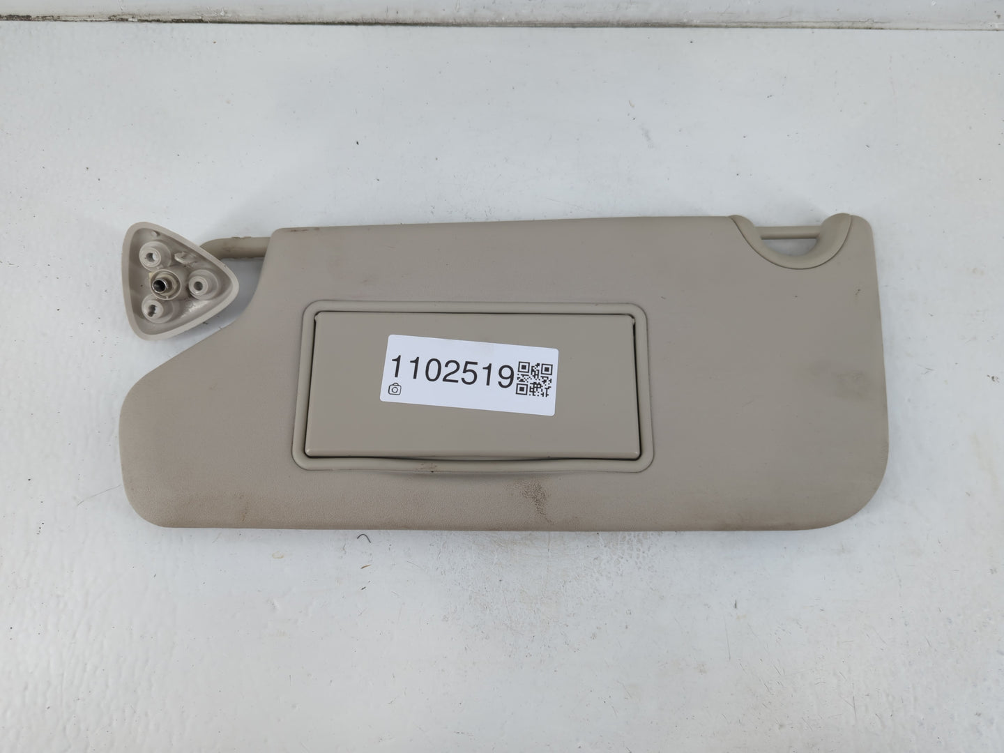 2013 Dodge Journey Sun Visor Shade Replacement Driver Left Mirror Fits OEM Used Auto Parts - Oemusedautoparts1.com