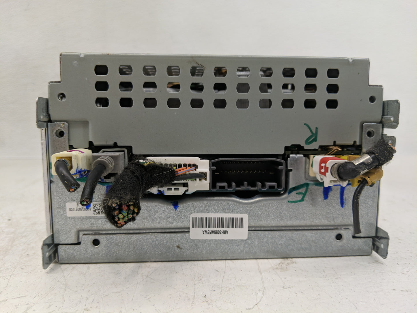 2013 Dodge Journey Radio AM FM Cd Player Receiver Replacement P/N:P05091919AB Fits OEM Used Auto Parts - Oemusedautoparts1.c