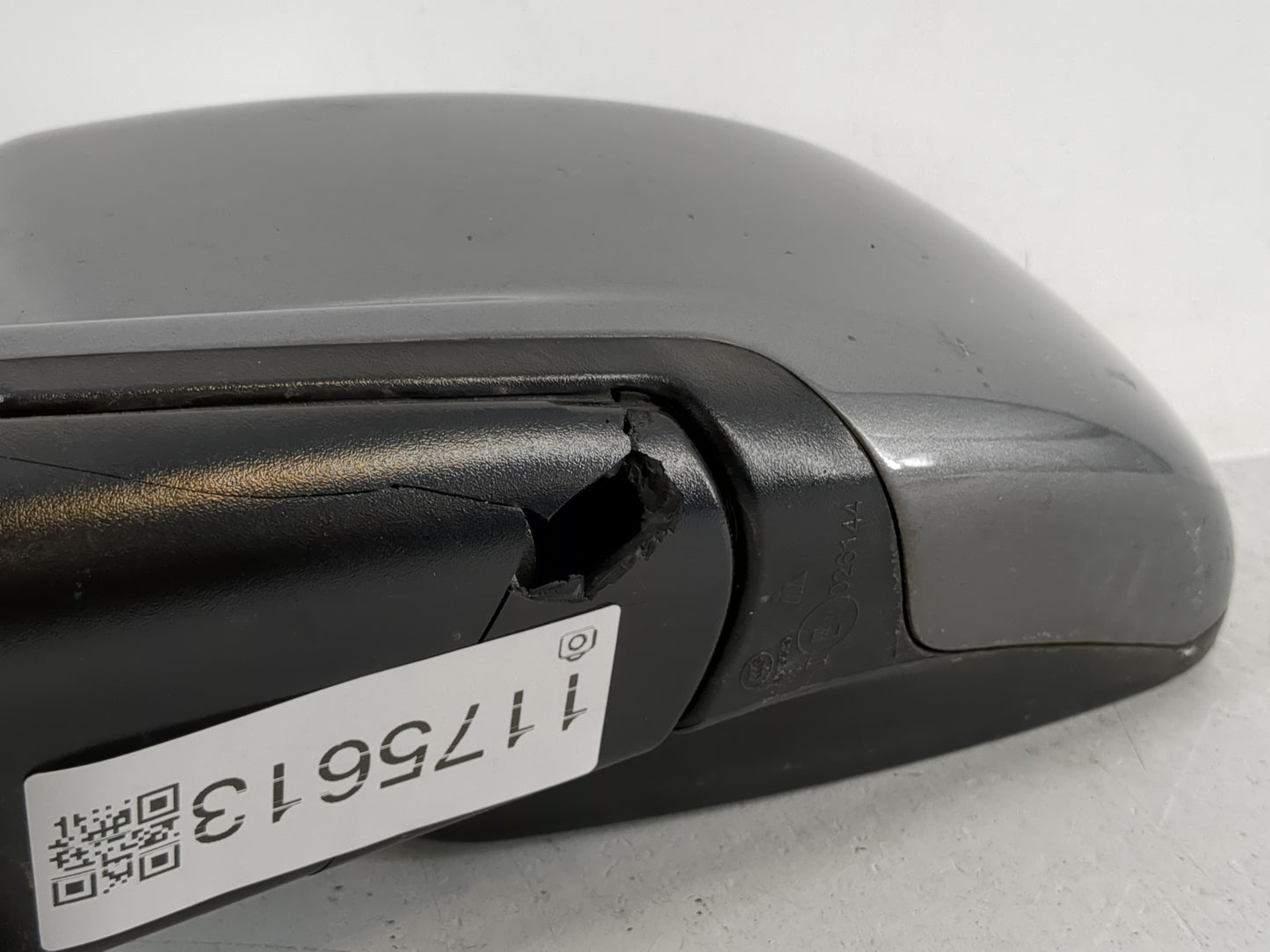 2013 Dodge Journey Driver Side View Mirror - Left Door Mirror OEM Used - Oemusedautoparts1.com