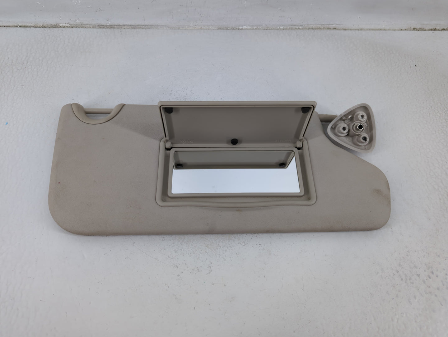 2013 Dodge Journey Sun Visor Shade Replacement Passenger Right Mirror Fits OEM Used Auto Parts - Oemusedautoparts1.com