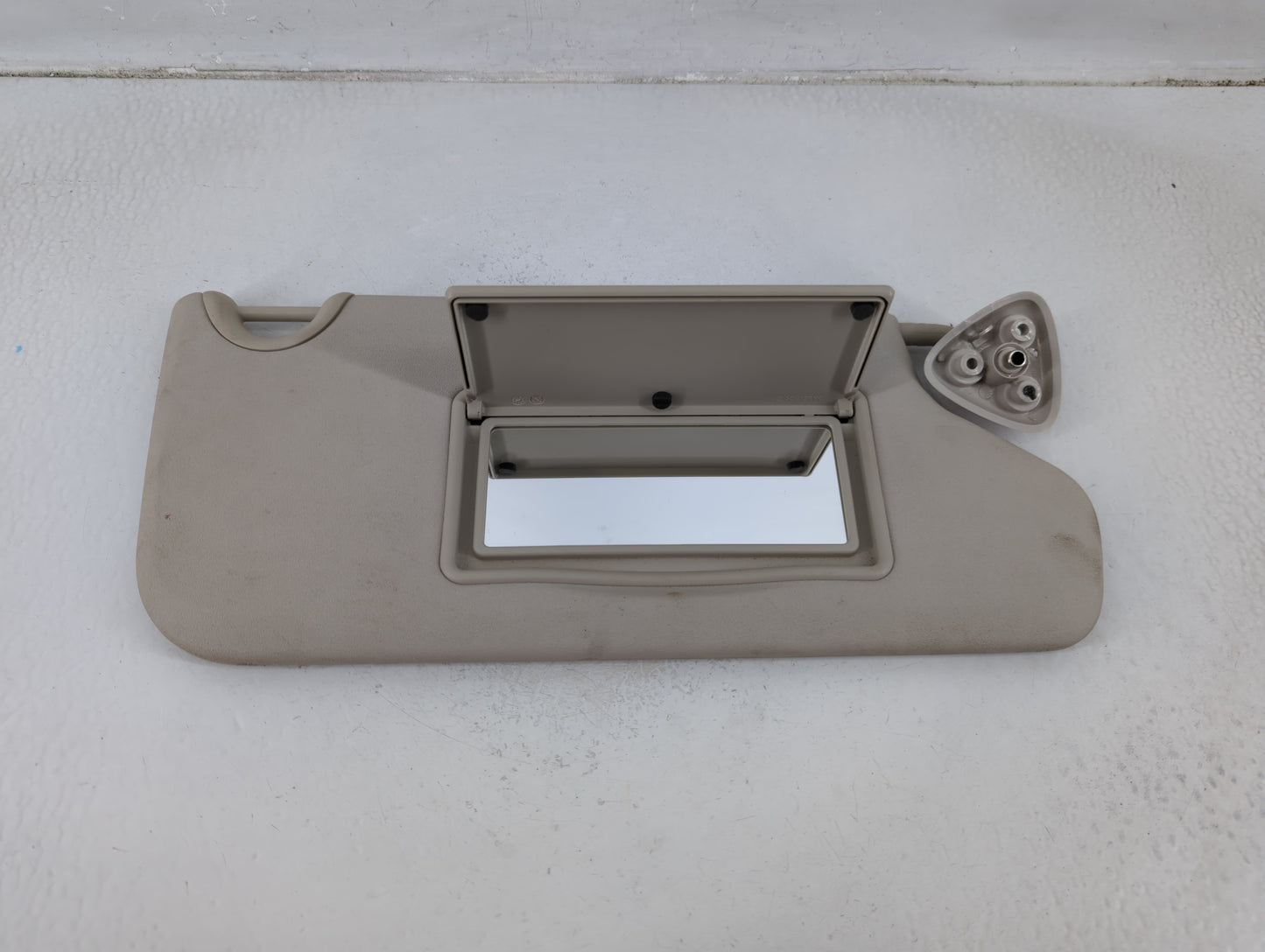 2013 Dodge Journey Sun Visor Shade Replacement Passenger Right Mirror Fits OEM Used Auto Parts - Oemusedautoparts1.com