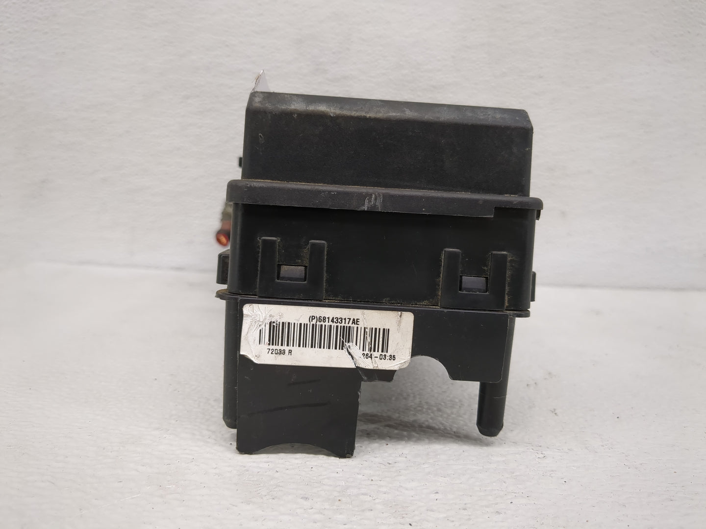 2013 Dodge Journey Fusebox Fuse Box Panel Relay Module P/N:68143317AD 68079356AB Fits OEM Used Auto Parts - Oemusedautoparts