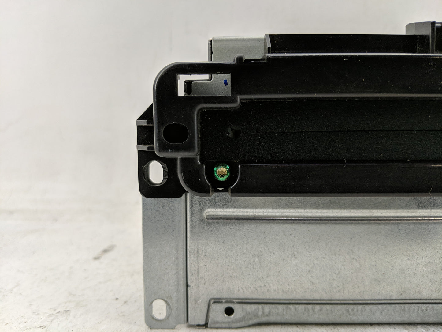 2013 Dodge Journey Radio AM FM Cd Player Receiver Replacement P/N:P05091919AB Fits OEM Used Auto Parts - Oemusedautoparts1.c