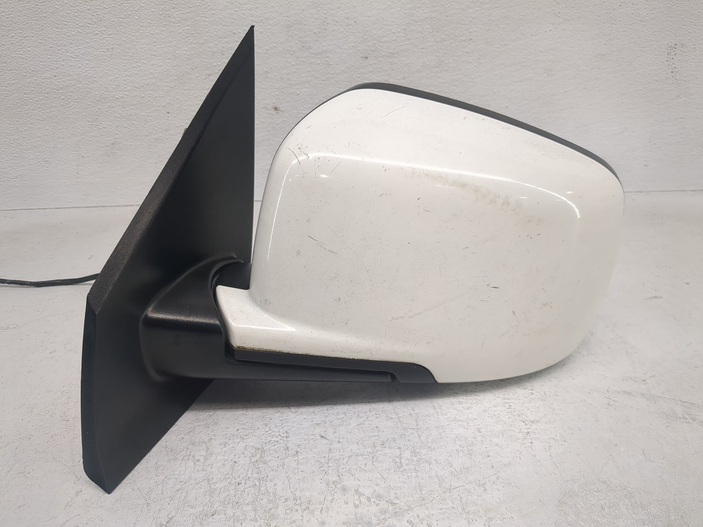2013 Dodge Journey Driver Side View Mirror - Left Door Mirror OEM Used - Oemusedautoparts1.com