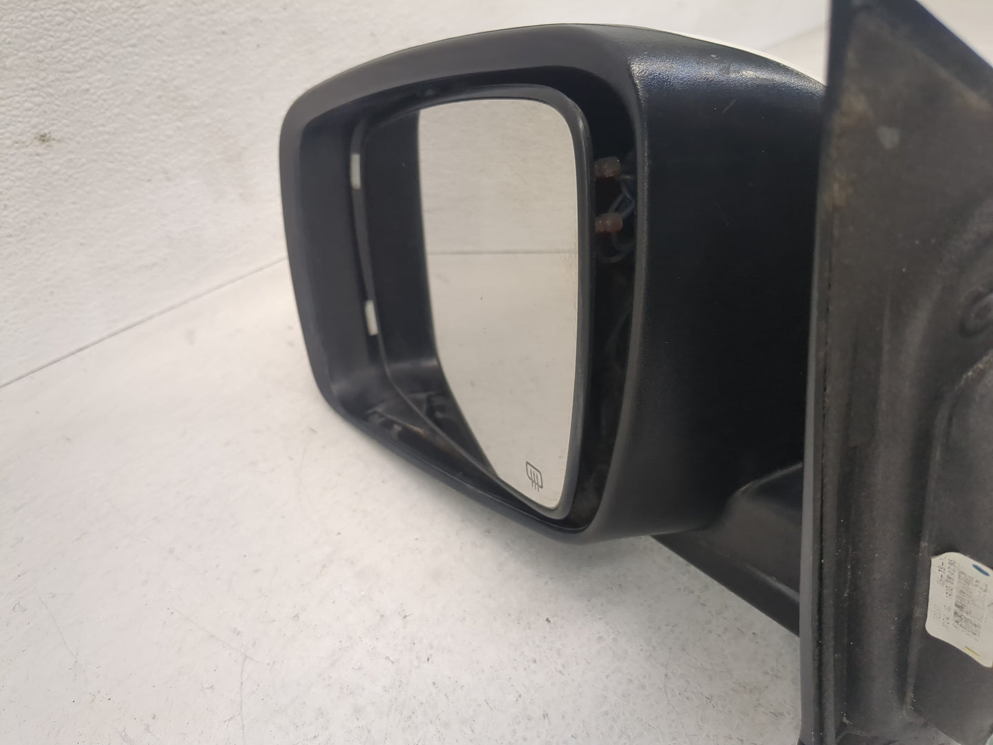 2013 Dodge Journey Driver Side View Mirror - Left Door Mirror OEM Used - Oemusedautoparts1.com