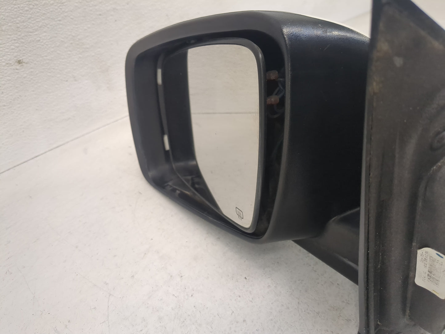2013 Dodge Journey Driver Side View Mirror - Left Door Mirror OEM Used - Oemusedautoparts1.com