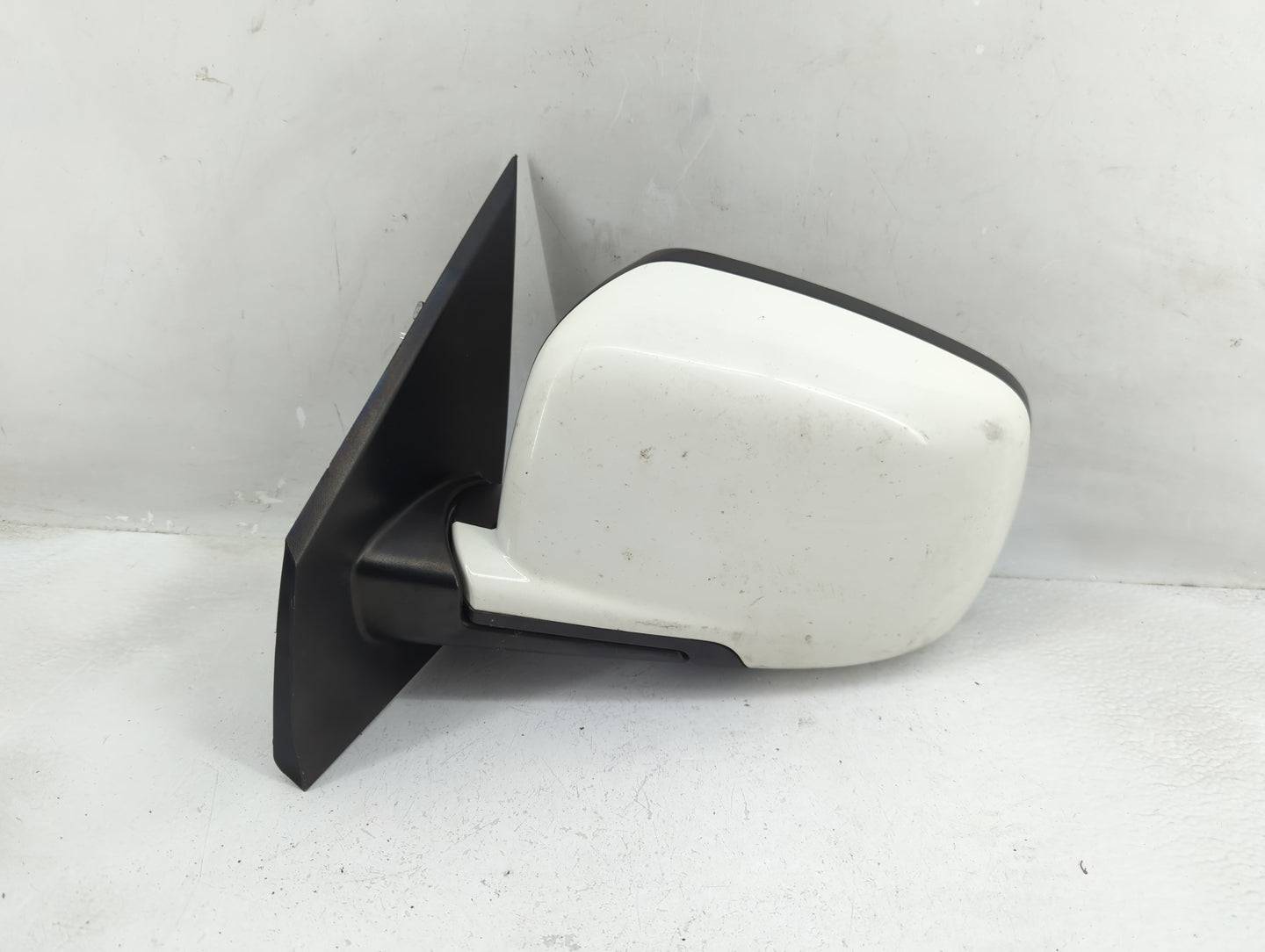 2013 Dodge Journey Driver Side View Mirror - Left Door Mirror OEM Used - Oemusedautoparts1.com