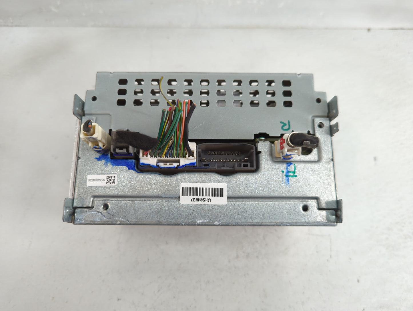 2013 Dodge Journey Radio AM FM Cd Player Receiver Replacement P/N:P05091920AA Fits OEM Used Auto Parts - Oemusedautoparts1.c