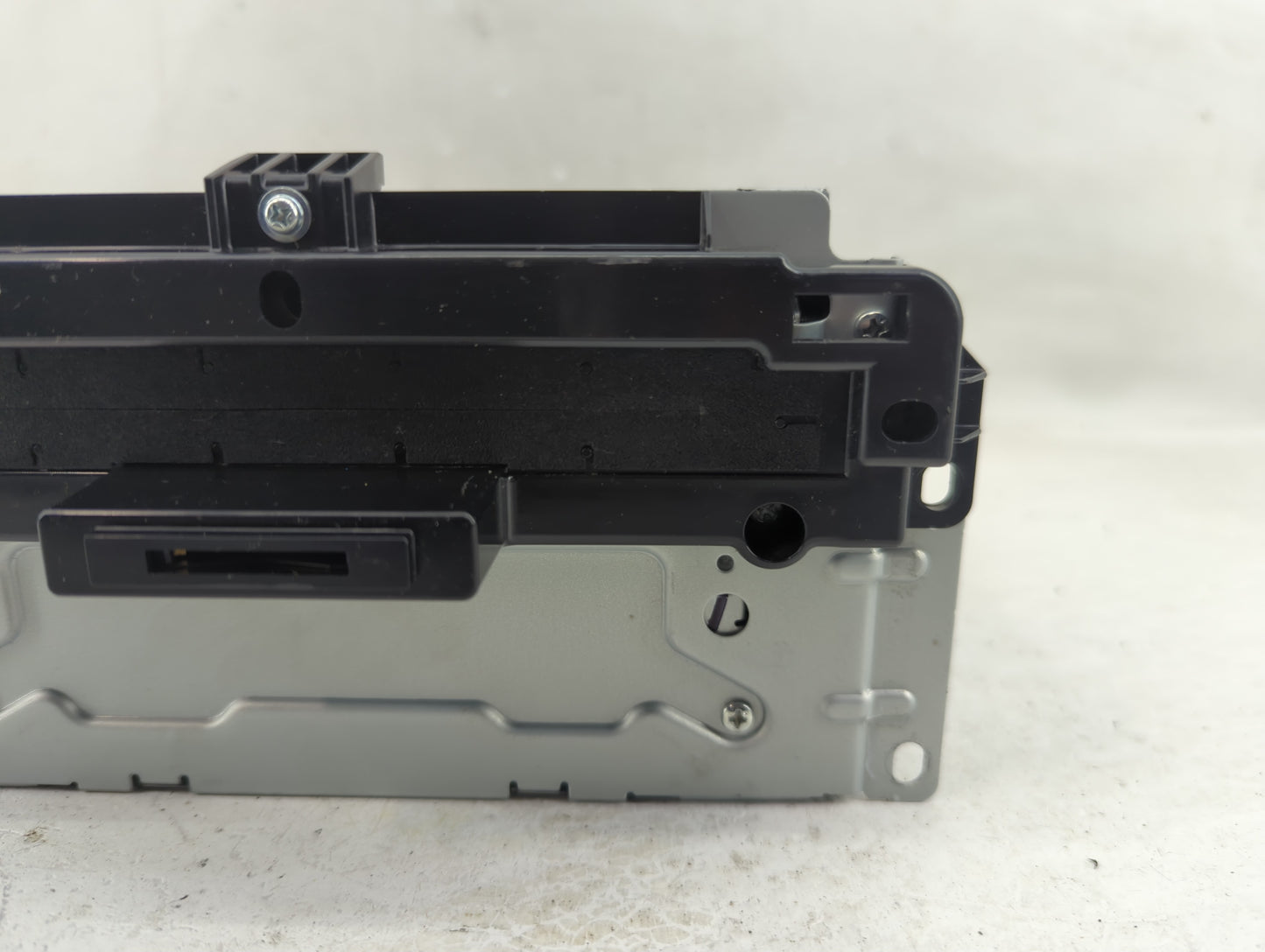 2013 Dodge Journey Radio AM FM Cd Player Receiver Replacement P/N:P05091366AF Fits OEM Used Auto Parts - Oemusedautoparts1.c