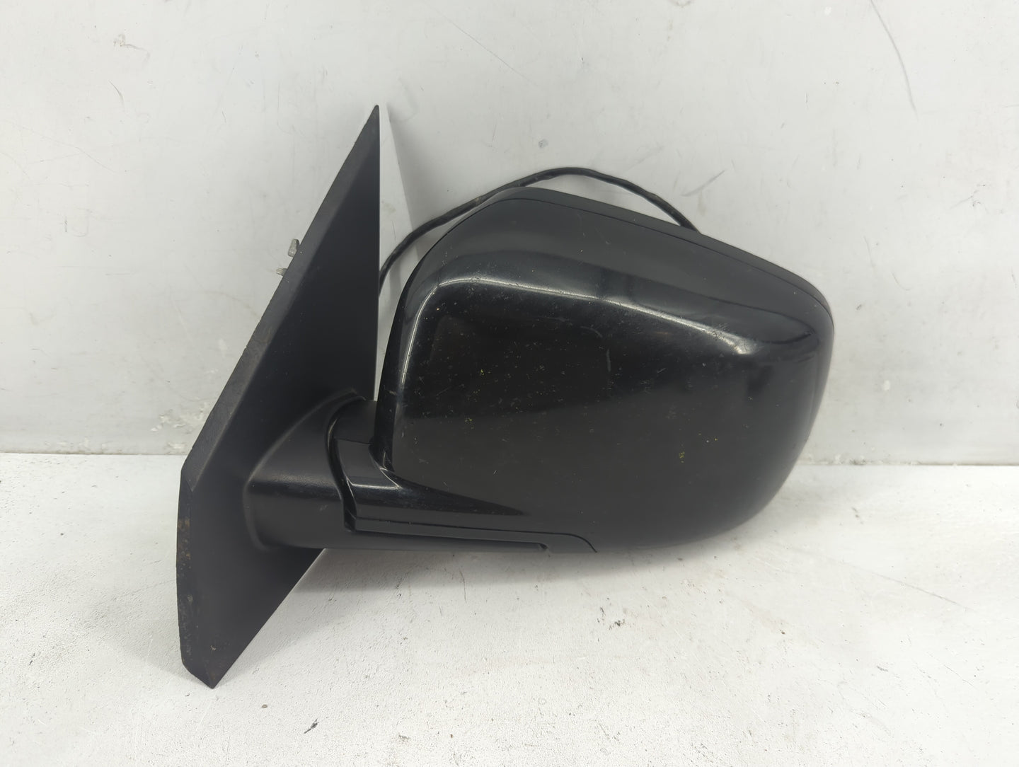 2013 Dodge Journey Driver Side View Mirror - Left Door Mirror OEM Used - Oemusedautoparts1.com