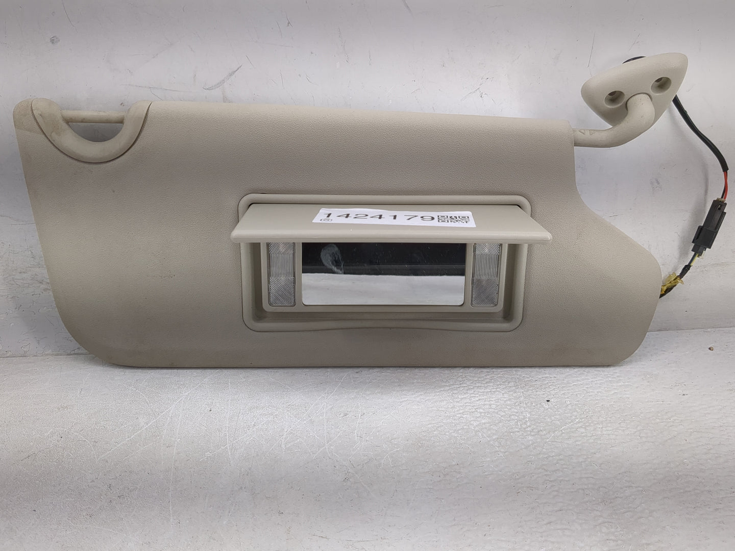 2011-2020 Dodge Journey Sun Visor Shade Replacement Passenger Right Mirror Fits OEM Used Auto Parts - Oemusedautoparts1.com