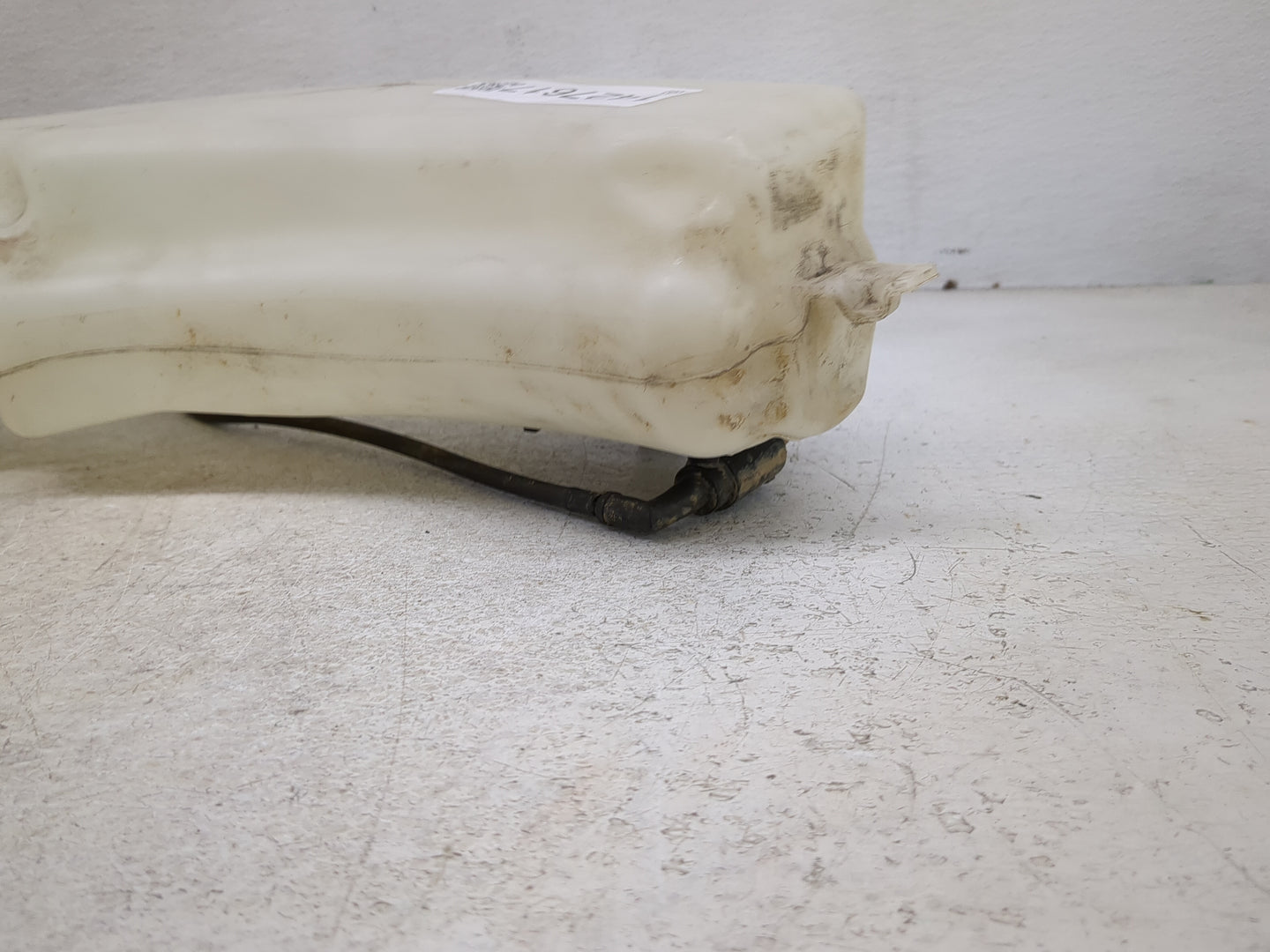 2013 Dodge Journey Windshield Washer Fluid Reservoir Bottle Oem - Oemusedautoparts1.com