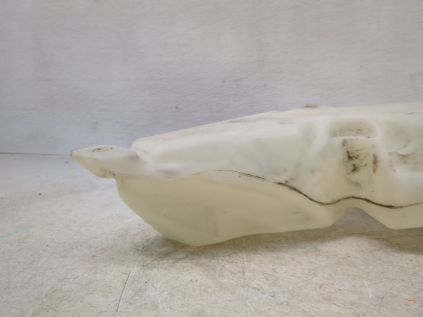 2013 Dodge Journey Windshield Washer Fluid Reservoir Bottle Oem - Oemusedautoparts1.com