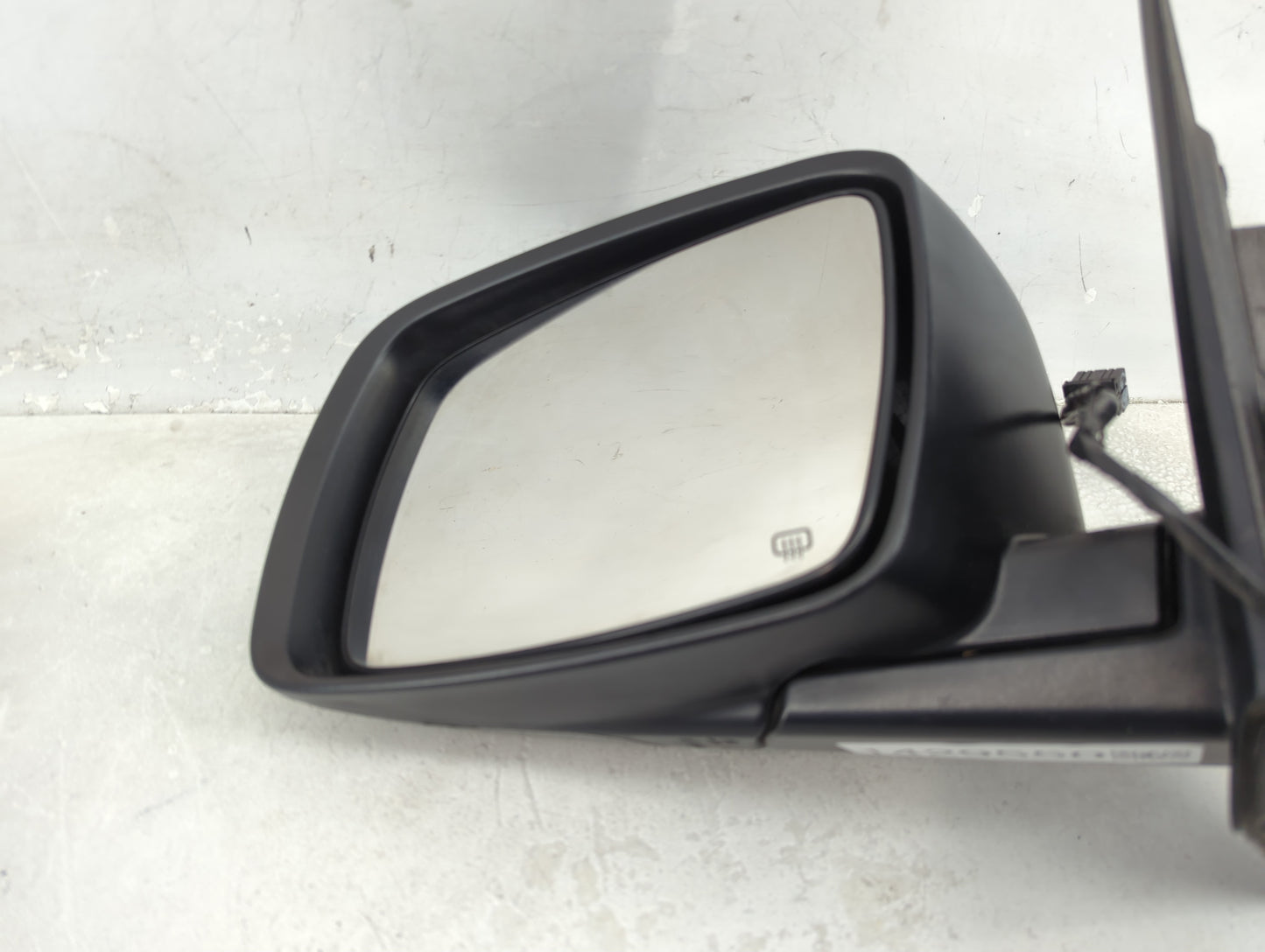 2013 Dodge Journey Driver Side View Mirror - Left Door Mirror OEM Used - Oemusedautoparts1.com