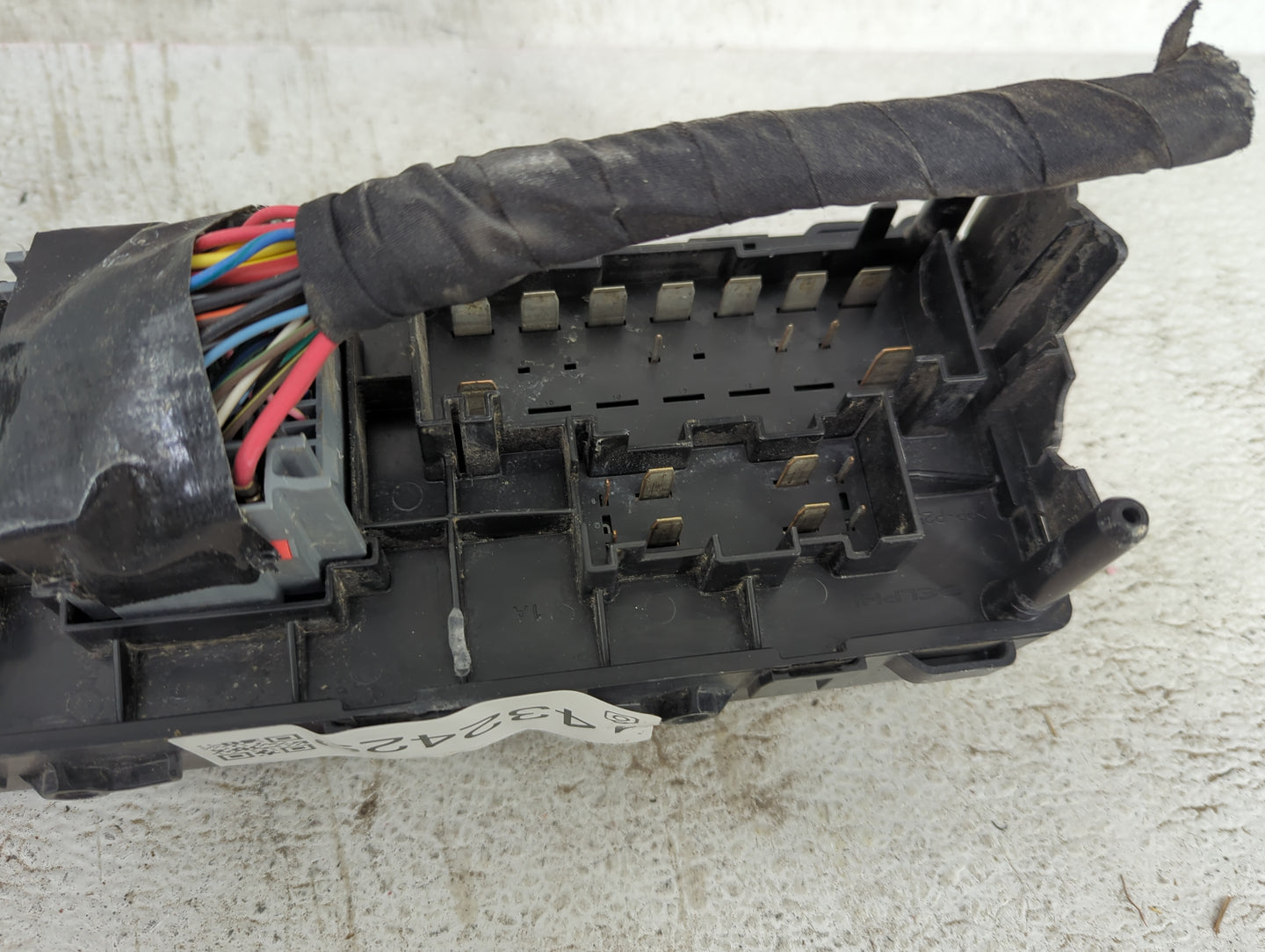2012-2020 Dodge Journey Fusebox Fuse Box Relay Module Tipm - Oemusedautoparts1.com