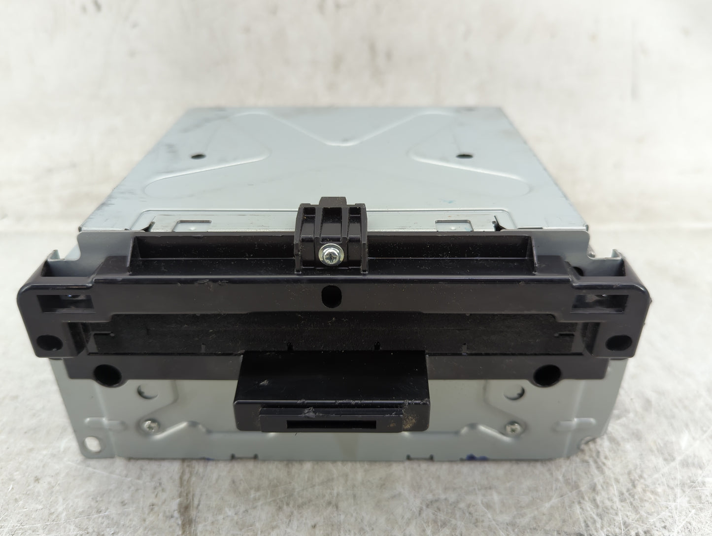 2013 Dodge Journey Radio AM FM Cd Player Receiver Replacement P/N:P05091366AI CQ-ZC02E1GXD Fits OEM Used Auto Parts - Oemuse