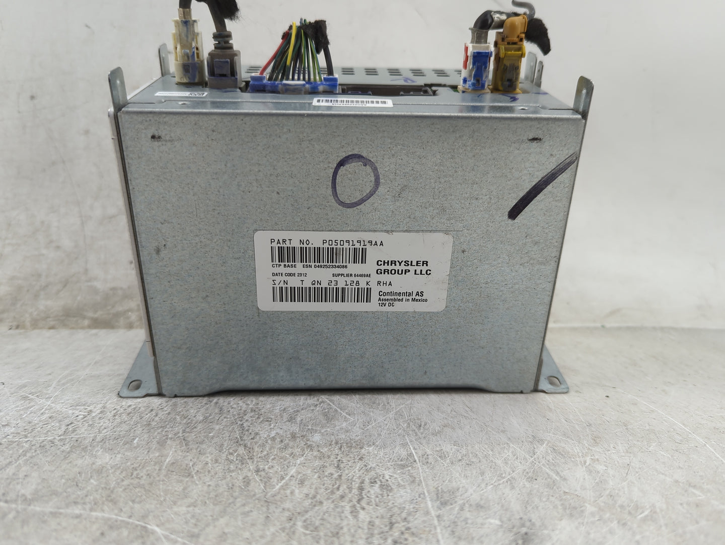 2013 Dodge Journey Radio AM FM Cd Player Receiver Replacement P/N:P05091919AA Fits OEM Used Auto Parts - Oemusedautoparts1.c