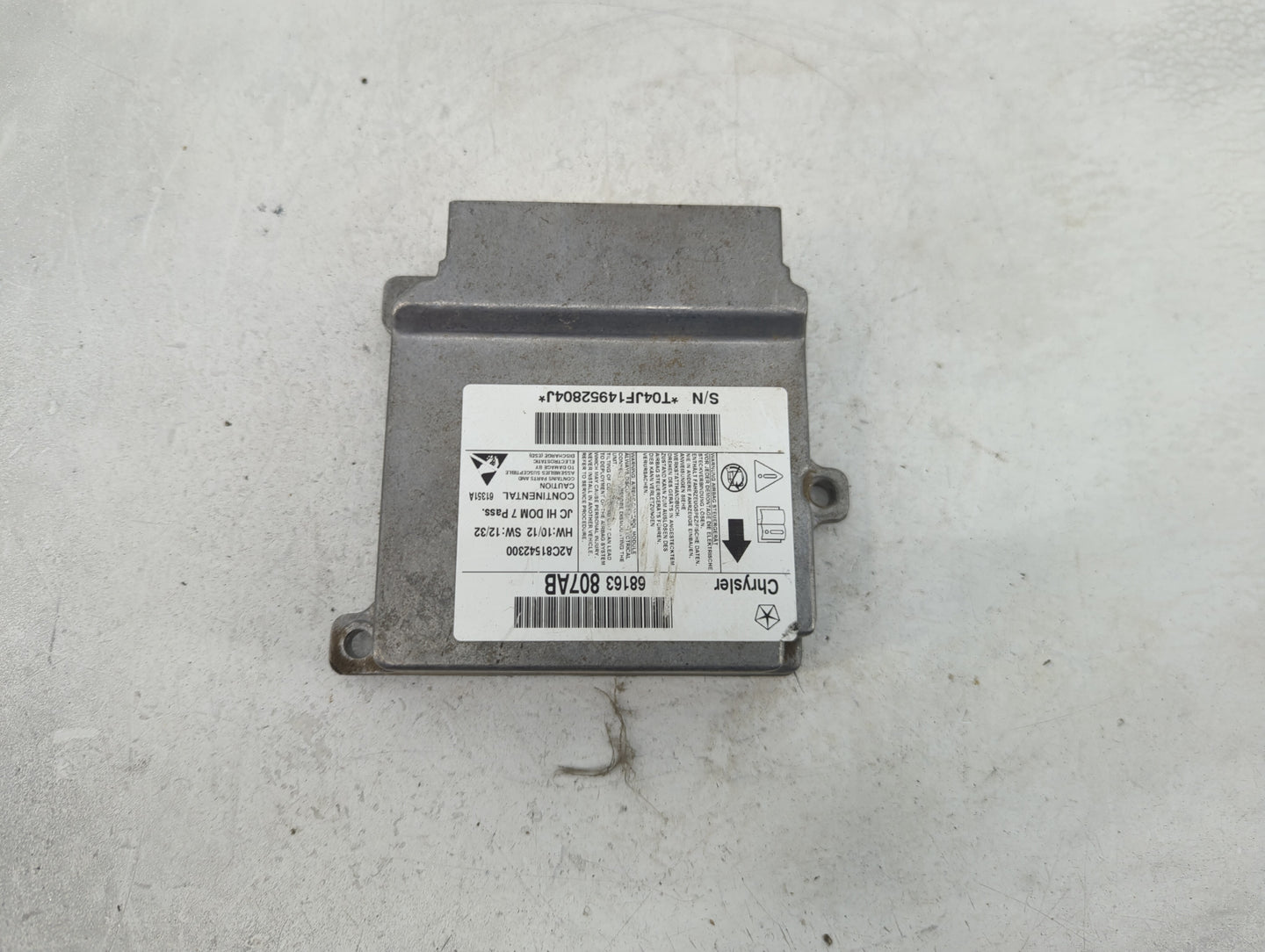 2013 Dodge Journey Radio AM FM Cd Player Receiver Replacement P/N:68163807AB P05091920AB Fits OEM Used Auto Parts - Oemuseda
