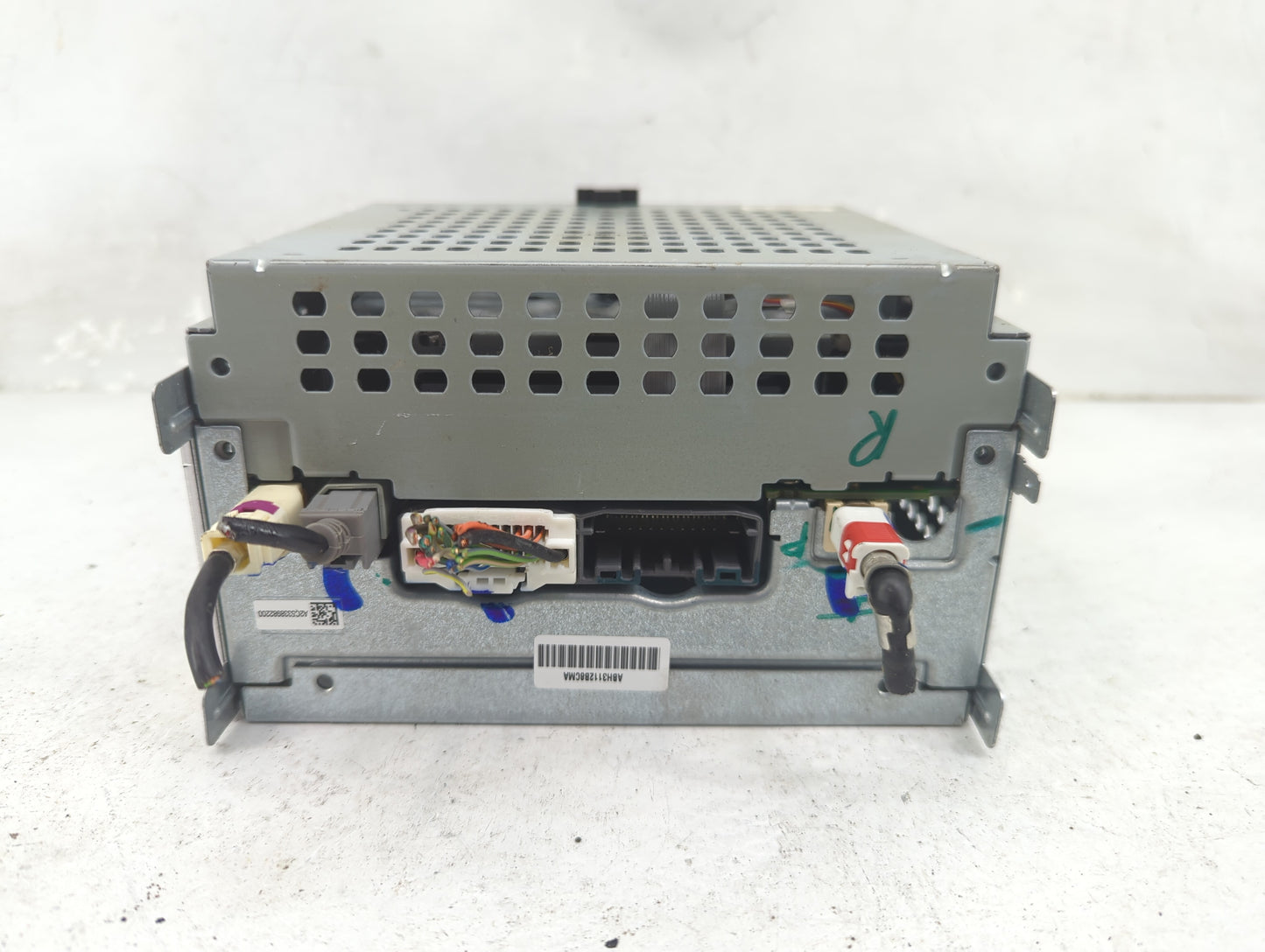 2018-2020 Dodge Journey Radio AM FM Cd Player Receiver Replacement P/N:P05091920AB Fits Fits 2018 2019 2020 OEM Used Auto Pa