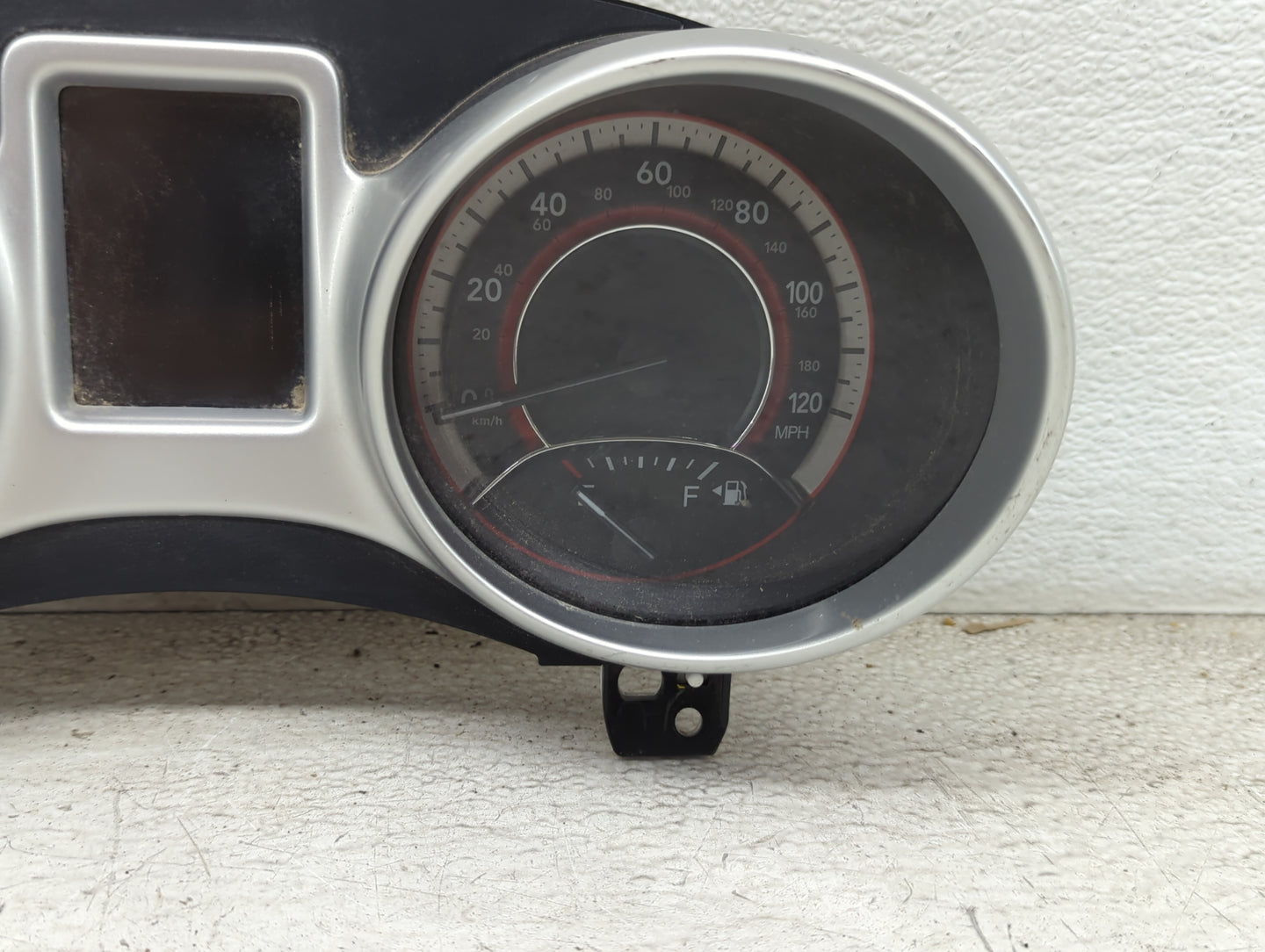 2013 Dodge Journey Speedometer Instrument Cluster Gauges - Oemusedautoparts1.com