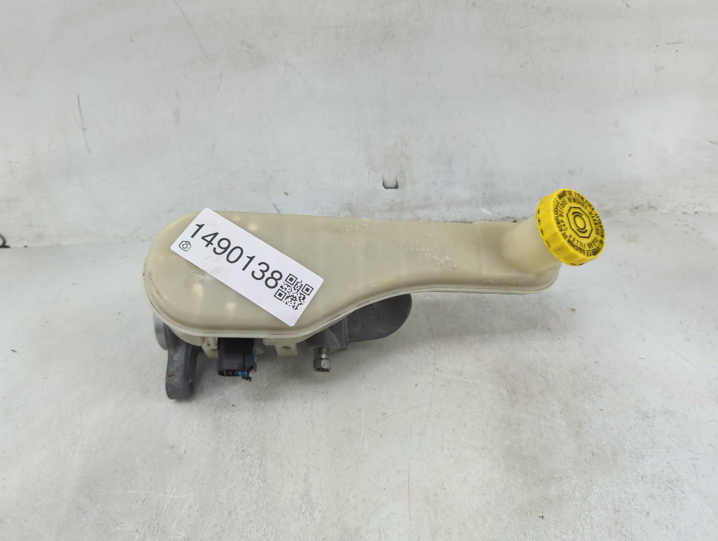2013 Dodge Journey Brake Master Cylinder 1490138 - Oemusedautoparts1.com