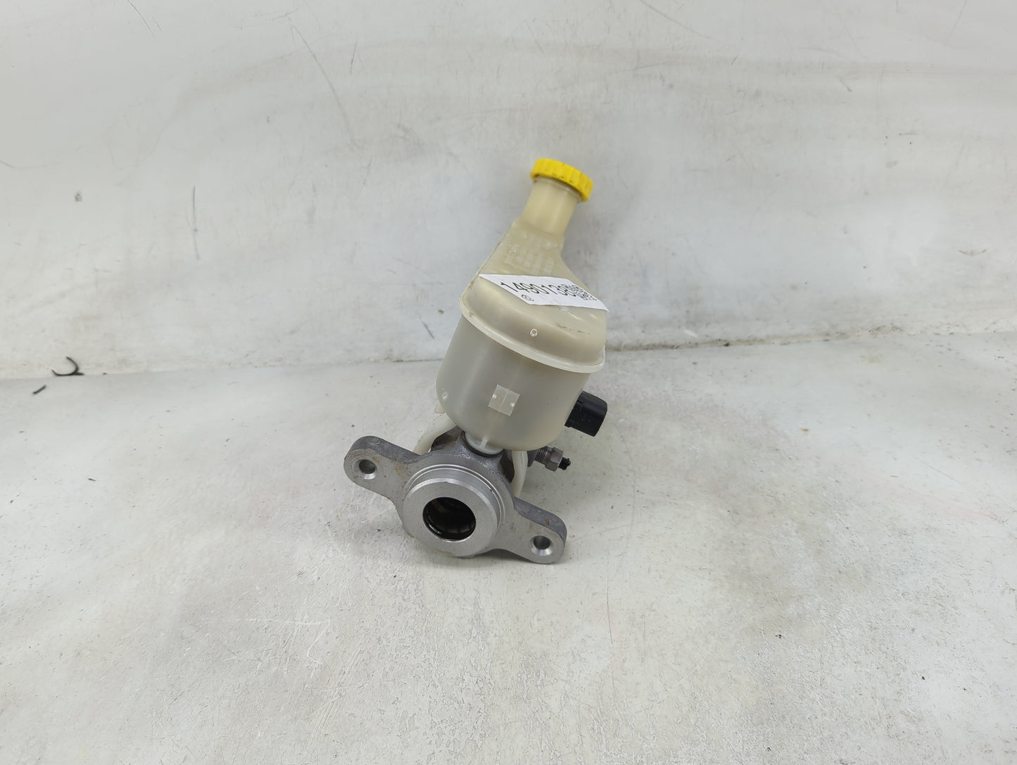 2013 Dodge Journey Brake Master Cylinder 1490138 - Oemusedautoparts1.com