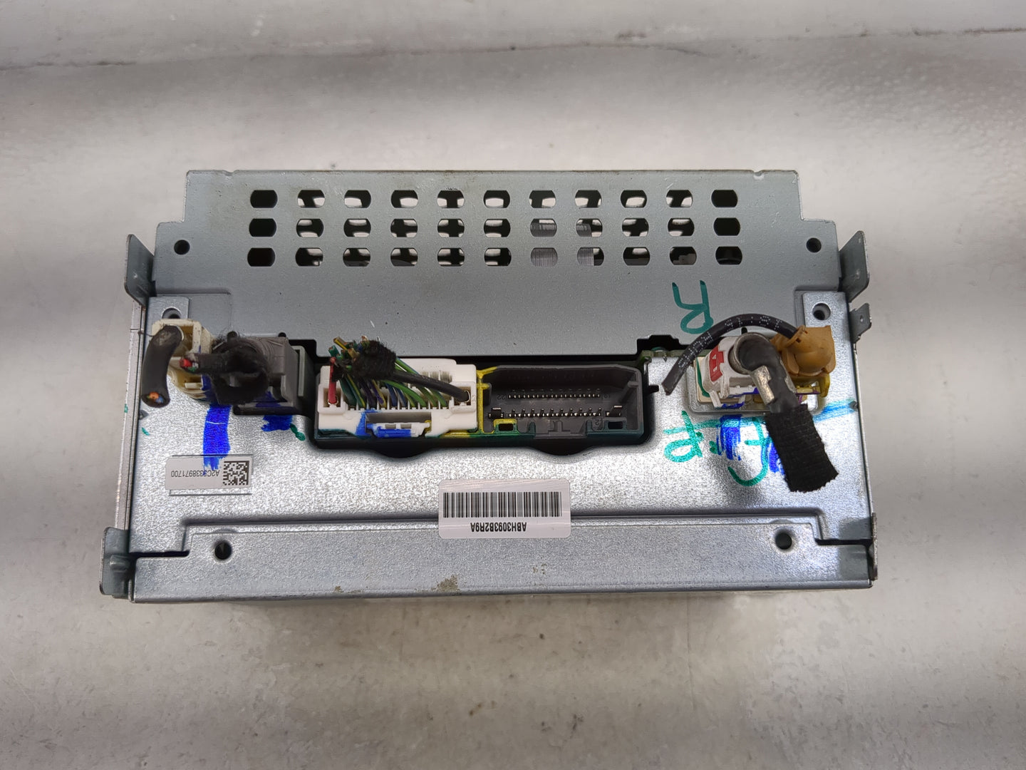 2018-2020 Dodge Journey Radio AM FM Cd Player Receiver Replacement P/N:P05091917AB Fits Fits 2018 2019 2020 OEM Used Auto Pa