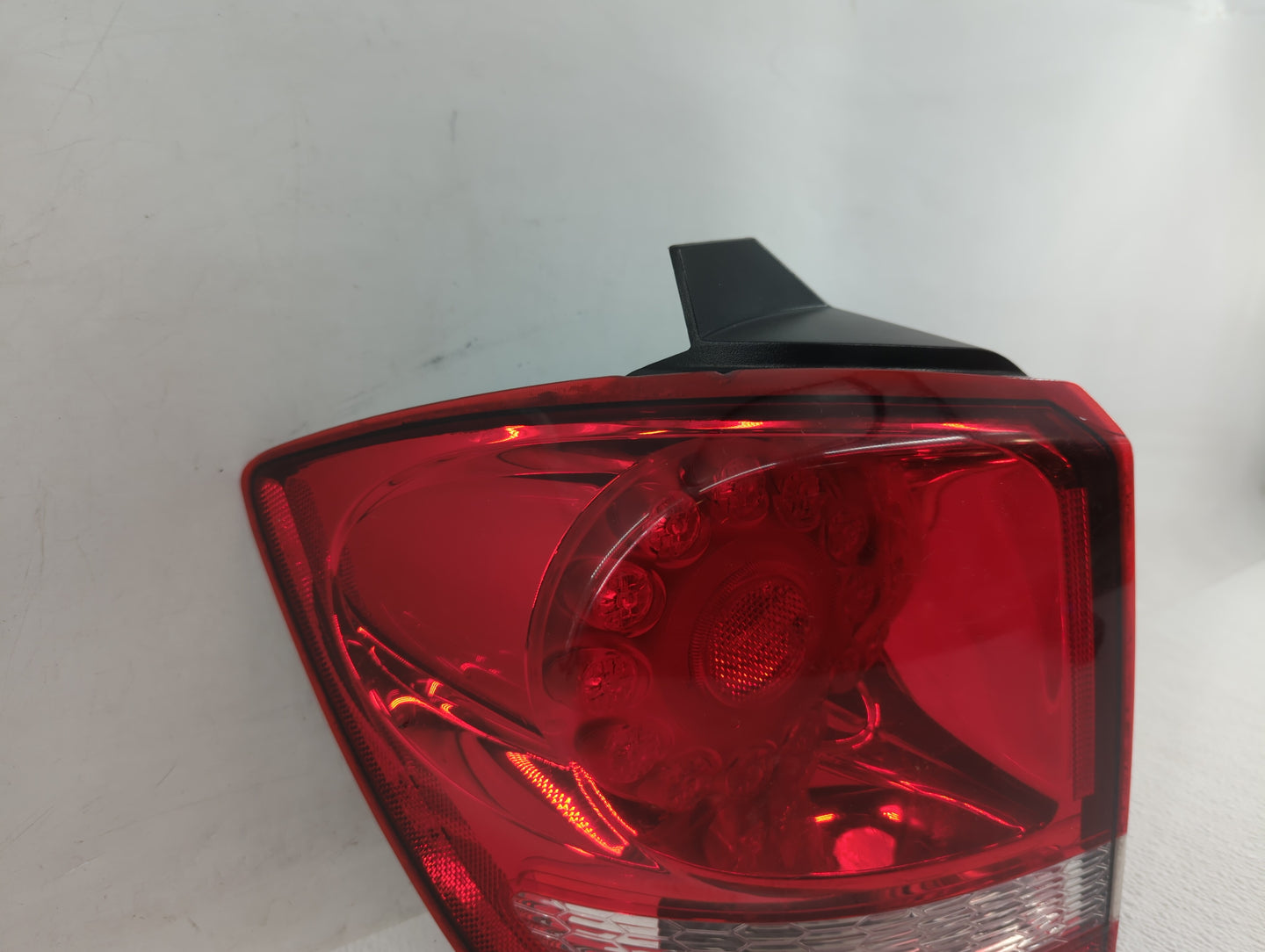 2011-2017 Dodge Journey Tail Light Assembly Driver Left OEM P/N:68078465AD Fits Fits 2011 2012 2013 2014 2015 2016 2017 OEM 